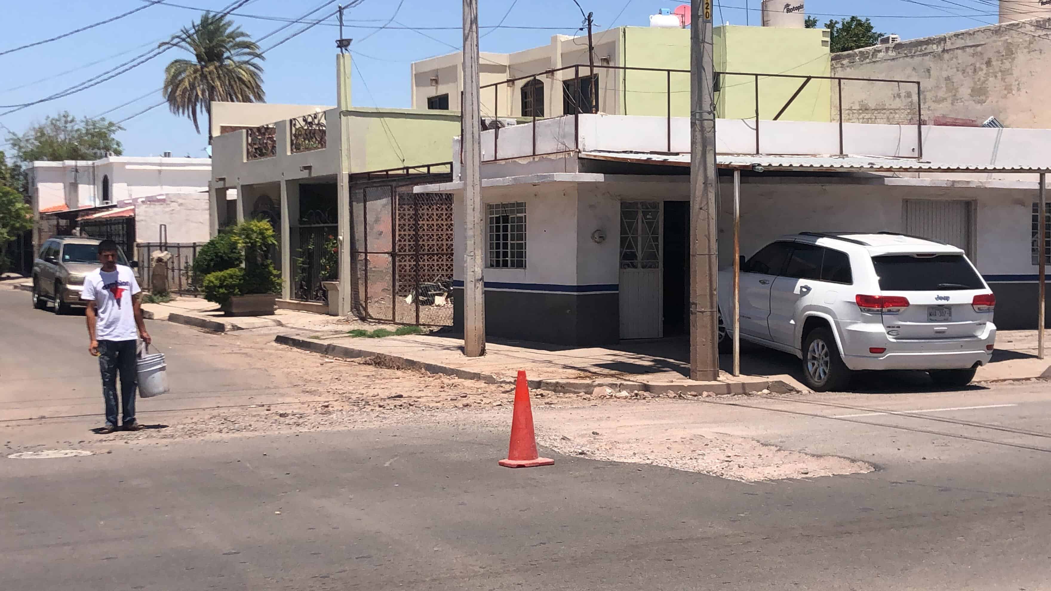 Negocios de la colonia Cortinas se ven afectados por zanja