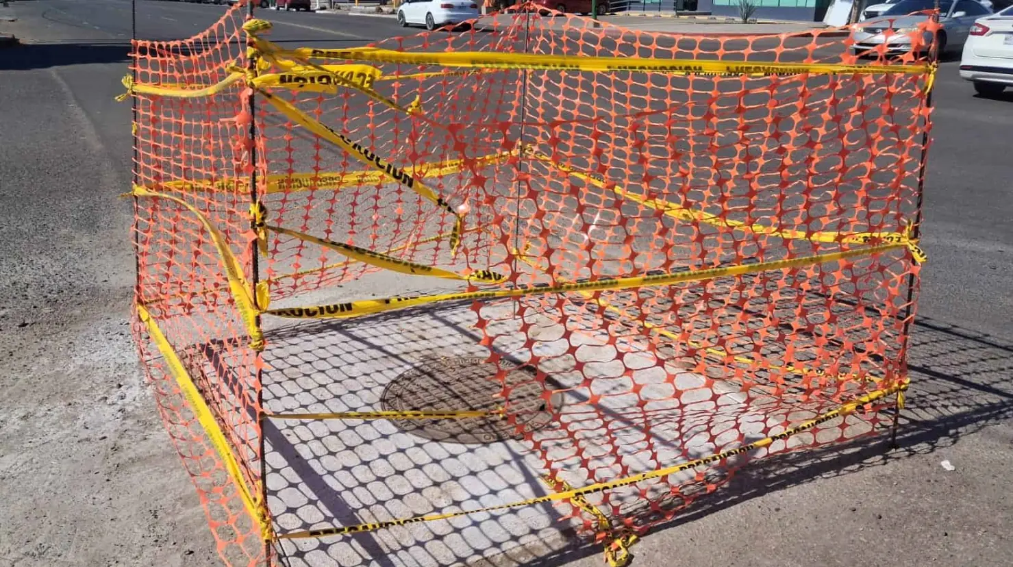 Avanza colocación de tapaderas nuevas en alcantarillas abiertas de Cajeme