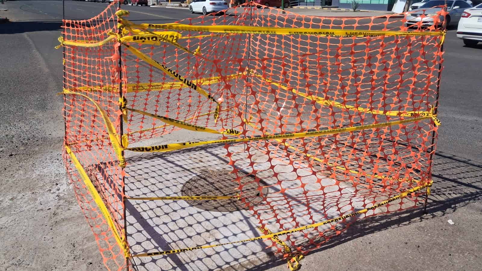 Avanza colocación de tapaderas nuevas en alcantarillas abiertas de Cajeme