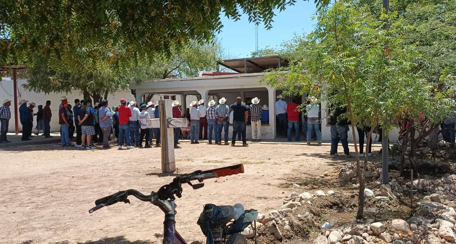 Loma de Guamúchil suma otra semana sin autoridades