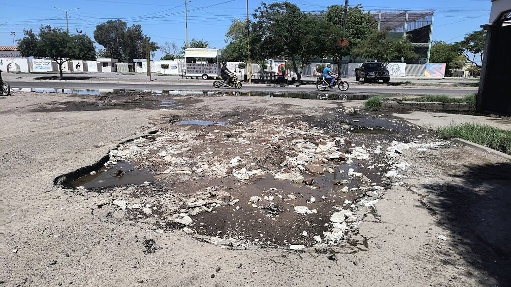 Solicitan rehabilitación urgente en calles de la colonia Sochiloa en Cajeme