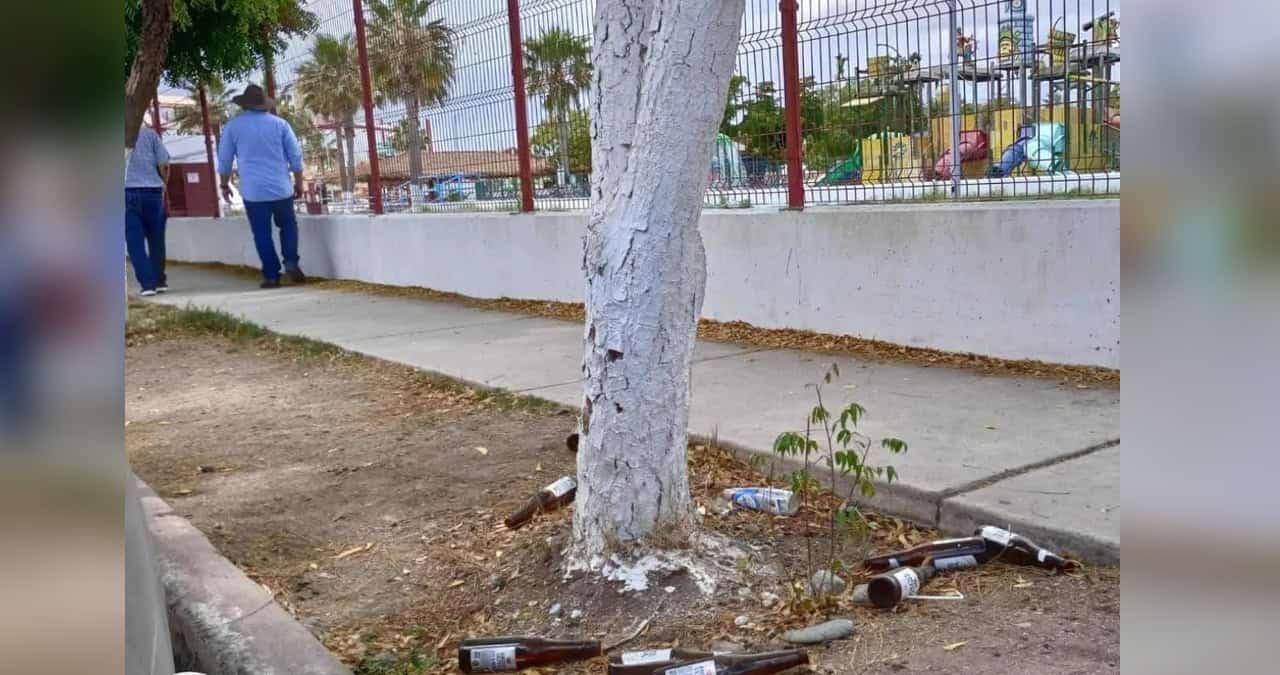 Banquetas del Parque Acuático Infantil de Navojoa son utilizadas como cantina