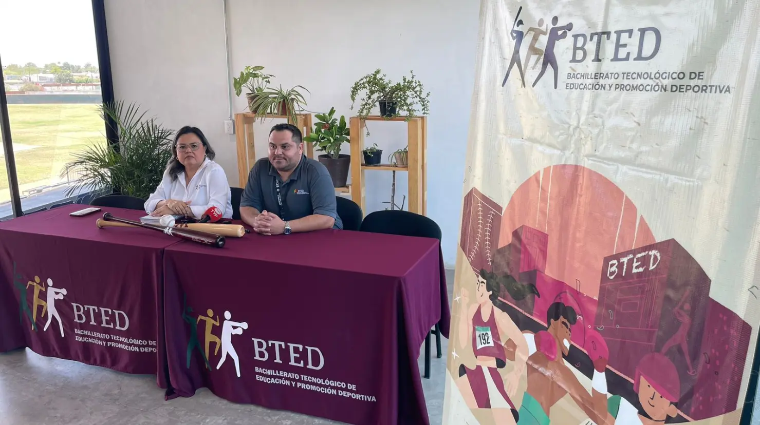 Egresados de BTED Obregón encuentran oportunidades en deportes y academia