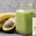 ¿Rostro seco o deshidratado? Esta mascarilla casera con aguacate, miel y plátano te ayudará a devolverle el brillo