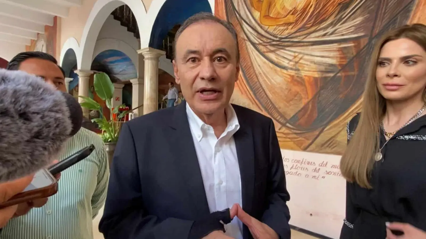 “En 15 días vienen los 200 millones de pesos de medicamentos, estoy seguro que todavía nos van a faltar cosas, pero les pido que vean que estamos dando pasos hacia adelante y que cada día estamos mejor