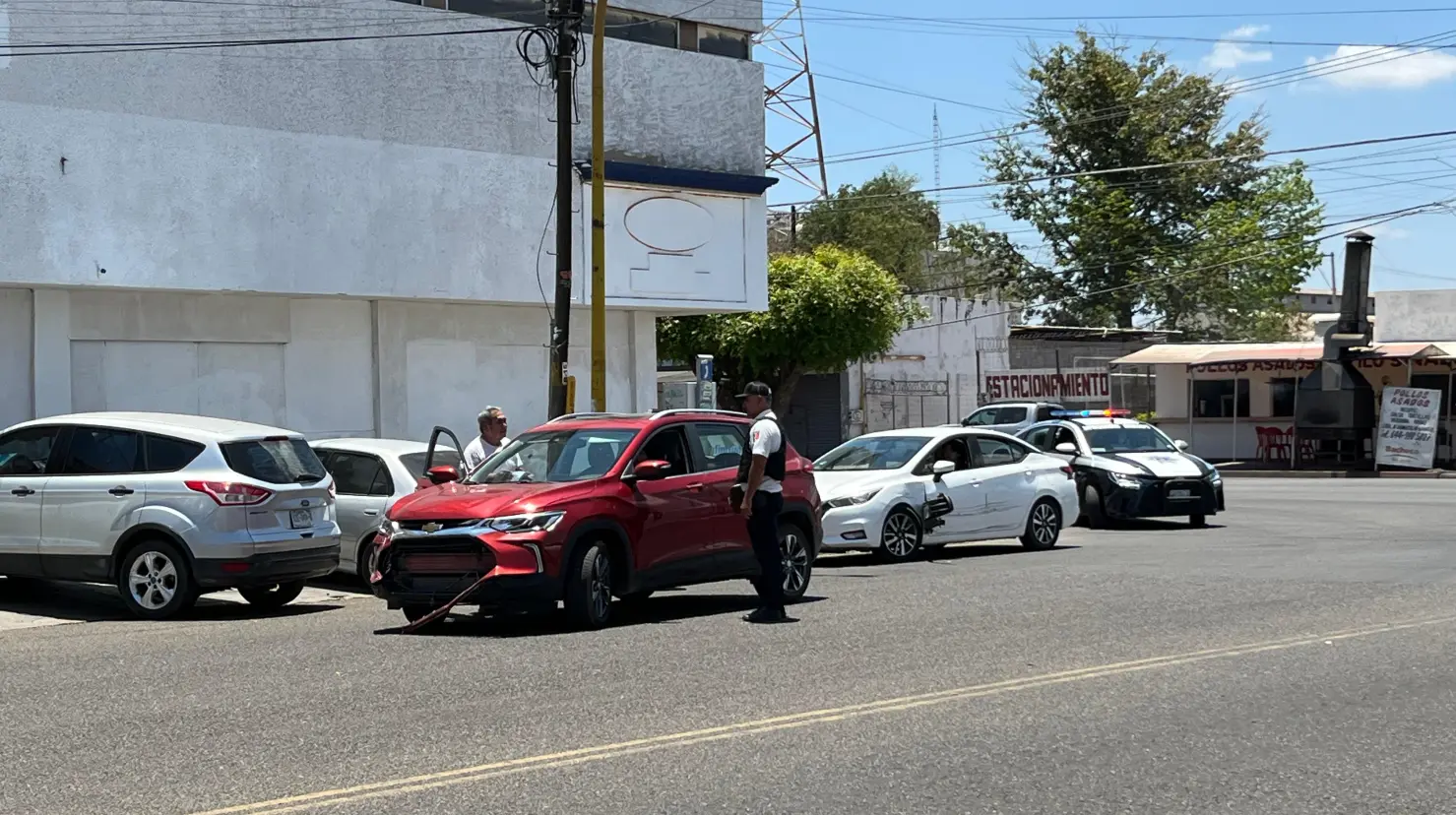 Chocan en céntrico crucero de Ciudad Obregón