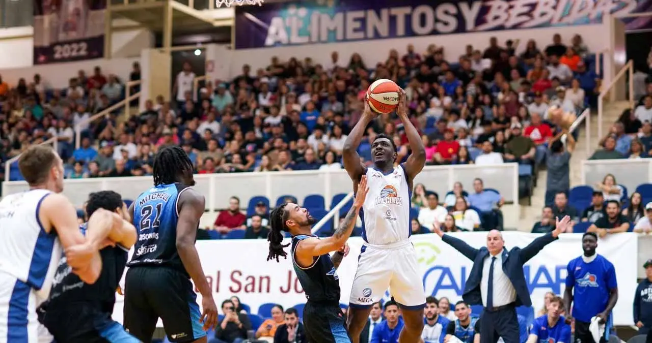 Halcones y Astros reanudan la serie semifinal