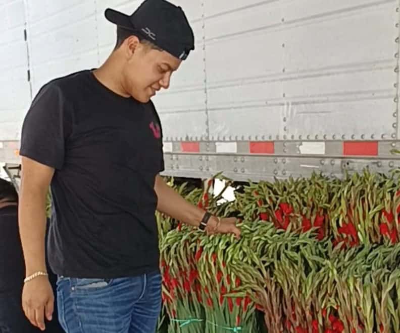 Llegaron a Ciudad Obregón las flores para el Día del Padre