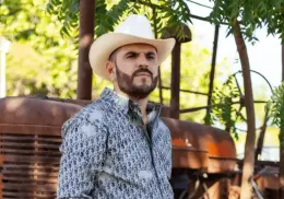 El Komander planea fiesta masiva con sus fans: ¿Ya hay lugar y fecha? 