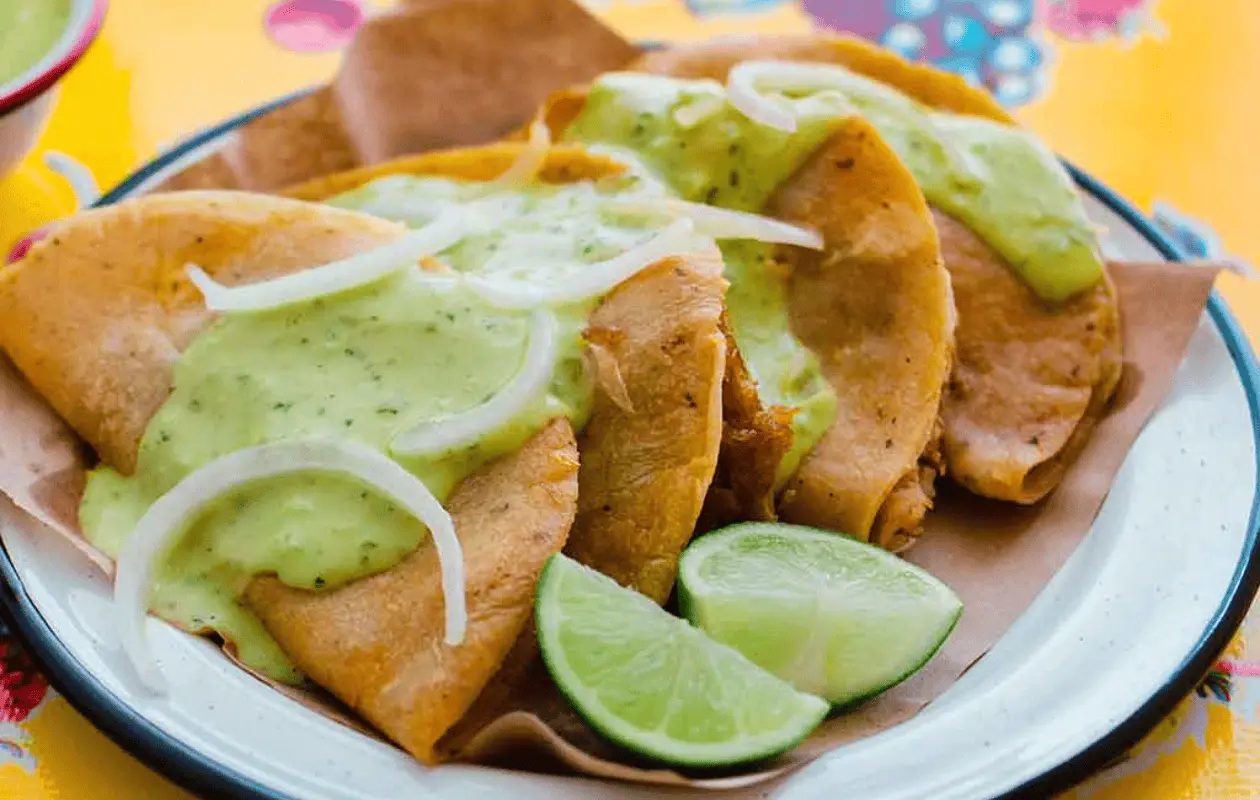Este platillo es típico de la Ciudad de México y además de ser rico es muy barato.