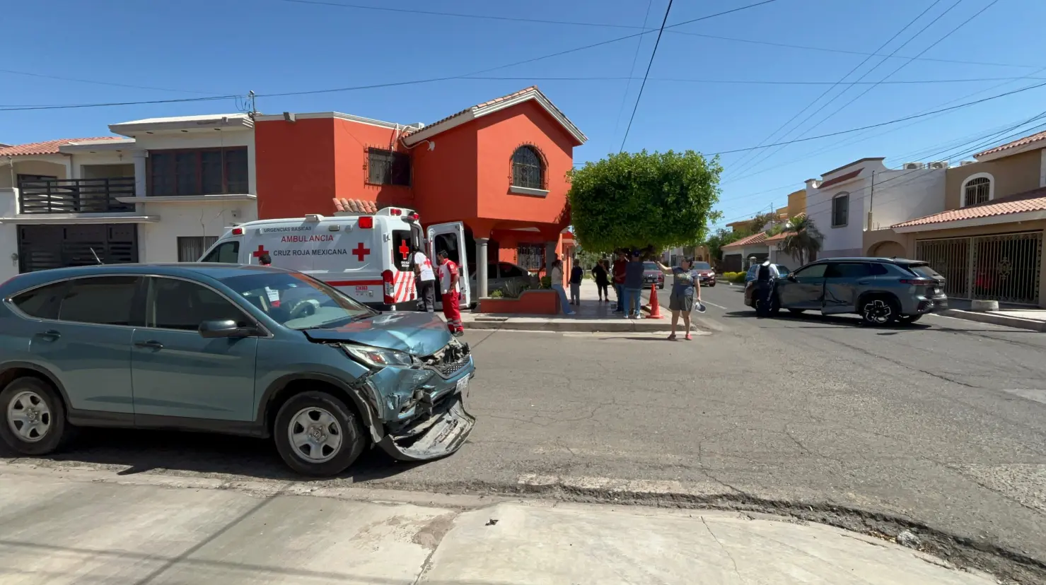 Aparatoso choque en la colonia Náinari del Yaqui