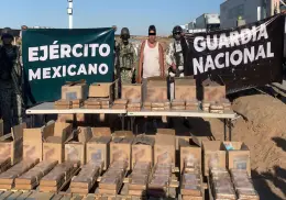 Interceptan tráiler cargado de cocaína en SLRC; la droga iba oculta en cajas con jabón