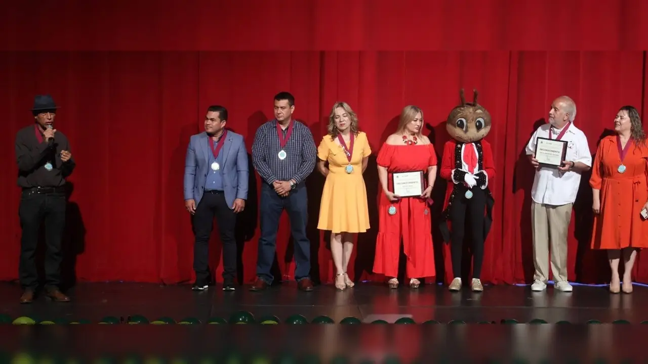 Emotivo Homenaje a Cri-Cri en Festival Caminito de la Escuela en Cajeme