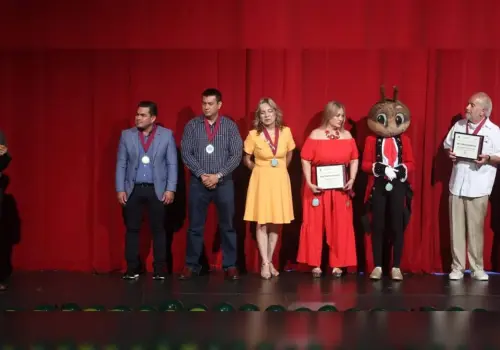 Emotivo Homenaje a Cri-Cri en Festival Caminito de la Escuela en Cajeme