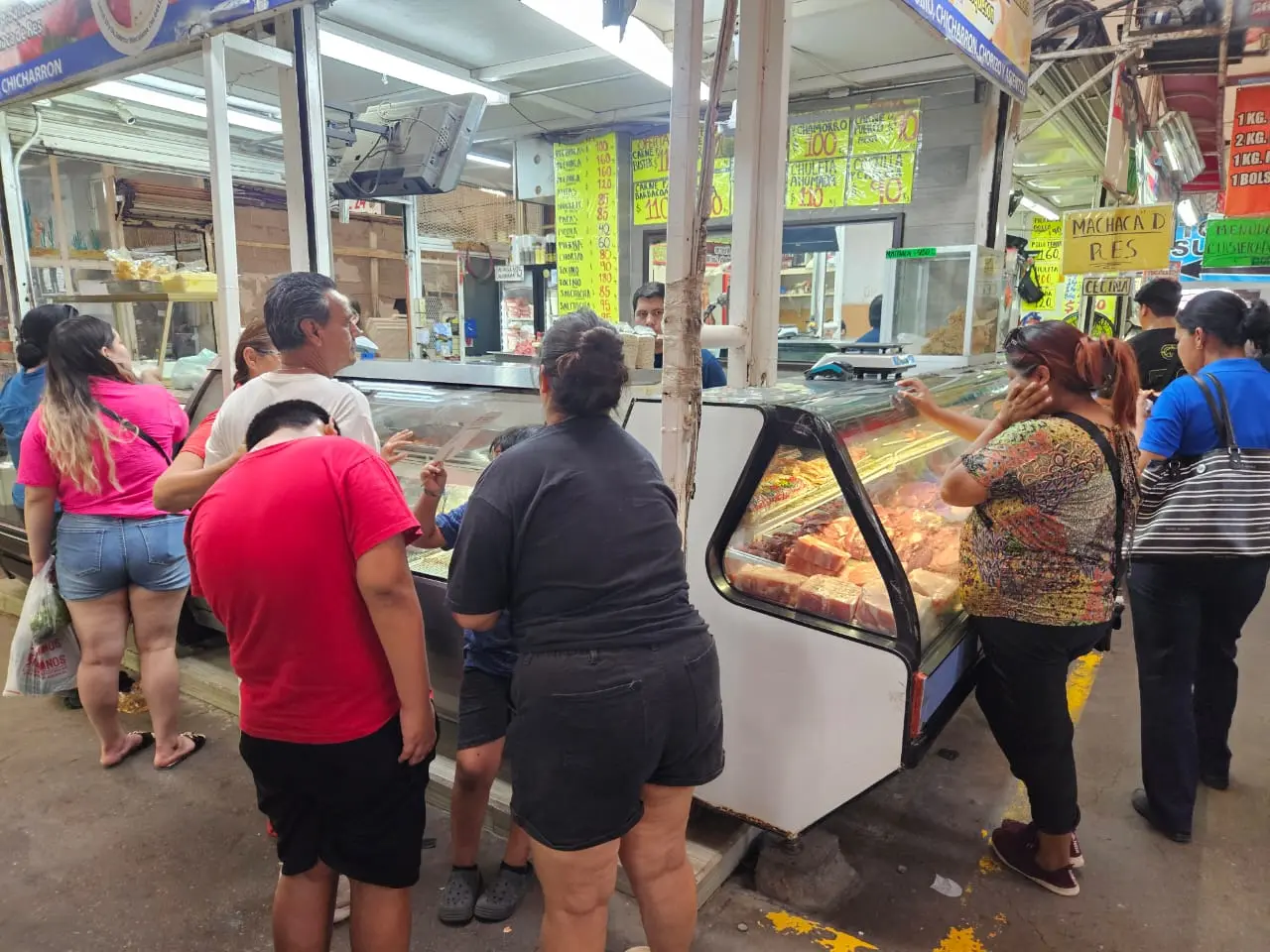 Comerciantes de Mercajeme tuvieron regulares ventas por el Día del Padre