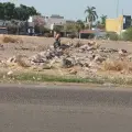 Vecinos temen incendios por mal uso de predio abandonado