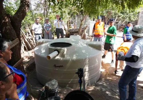 Llega el agua a Quetchehueca; instalan 17 cisternas en viviendas