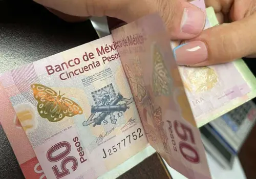 Condusef recomienda no gastar de más durante graduaciones