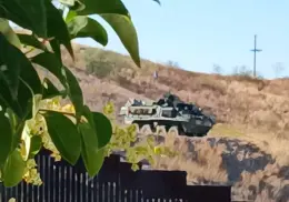 Presencia de tanquetas del Ejército de EU en la frontera de Sonora genera temor y controversia