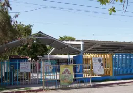 Suspenden clases por drenaje colapsado en colonia Hidalgo