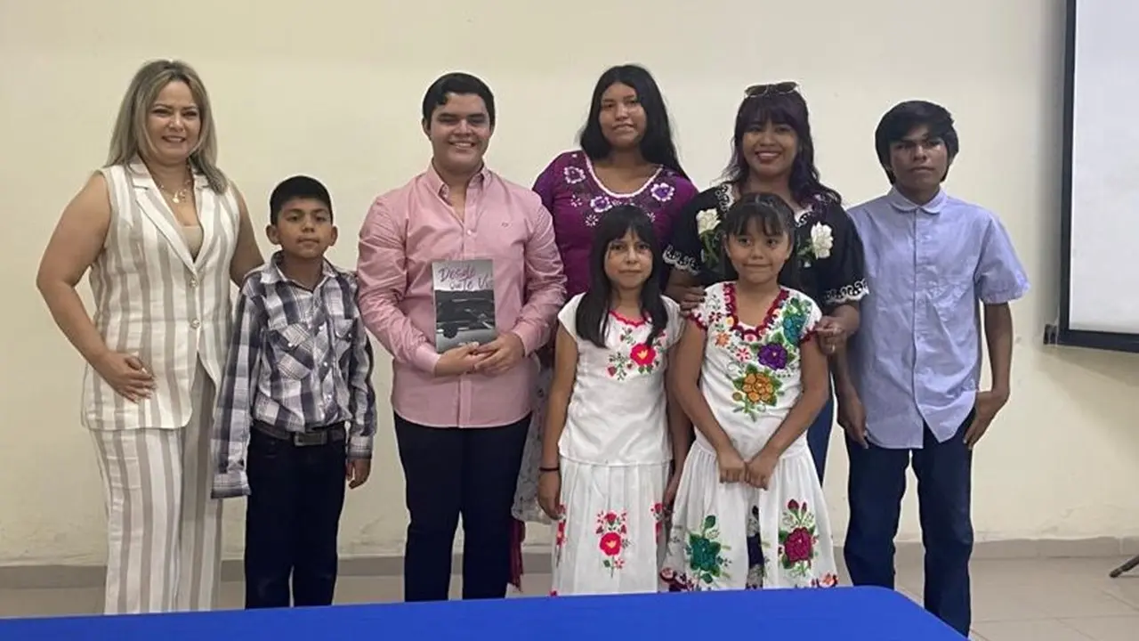 Axel López comparte inspiración literaria con estudiantes de Escuela Secundaria No. 23