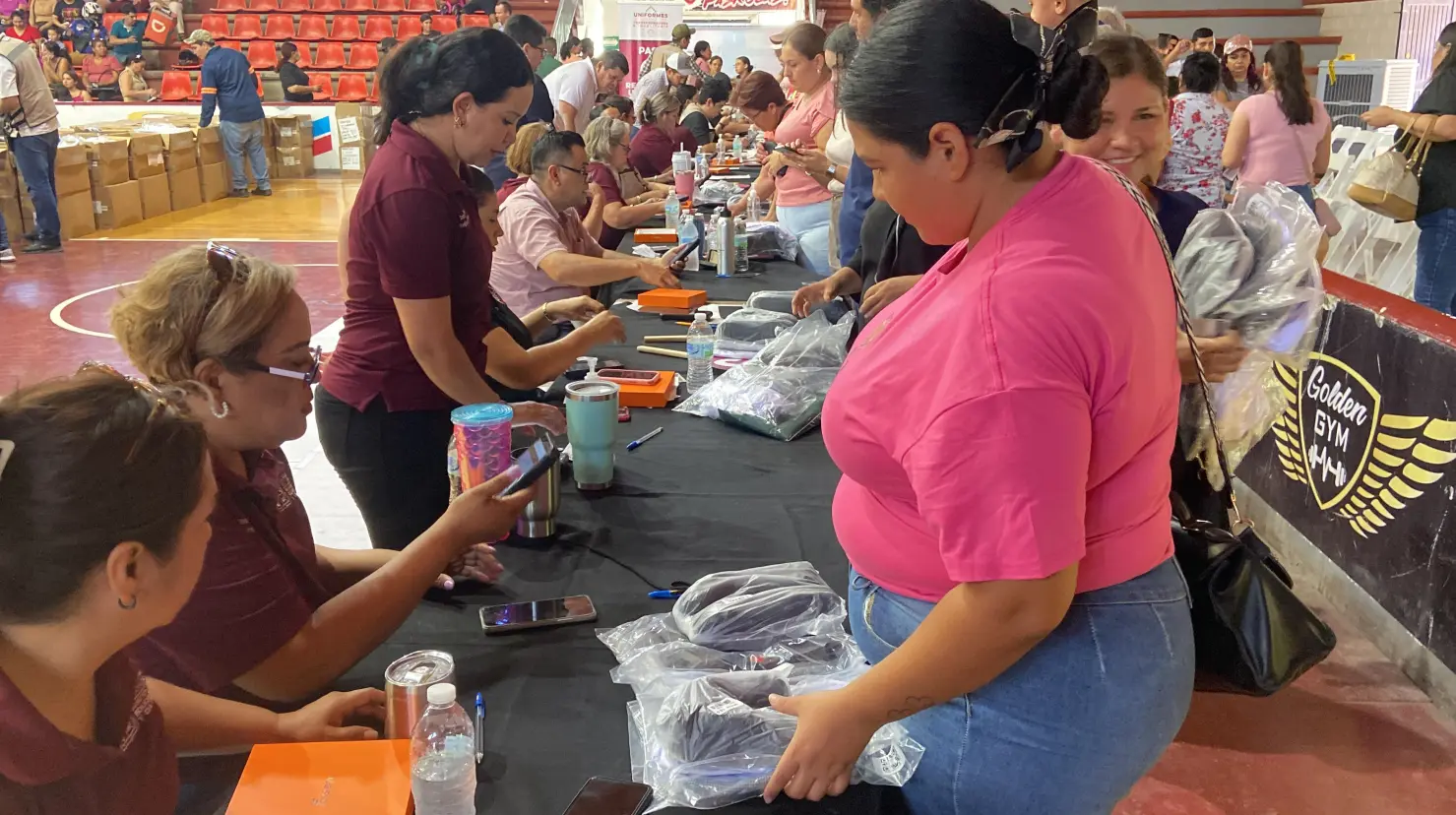 Preparan la entrega de uniformes en Navojoa