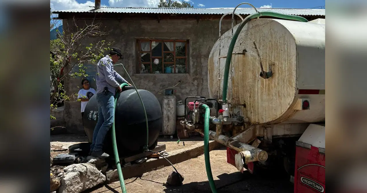 Ayuntamiento de Yécora responde a la sequía con suministro de agua