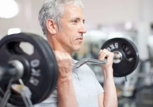 Expertos revelan la cantidad de ejercicio que se debe hacer a partir de los 40 años
