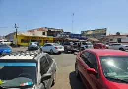 No decaen ventas en el Mercadito, en verano