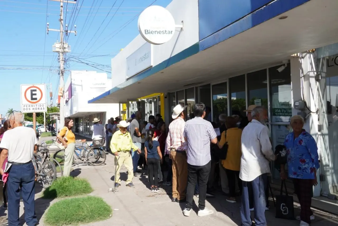Llaman a usar cajeros del Banco Bienestar para evitar el calor