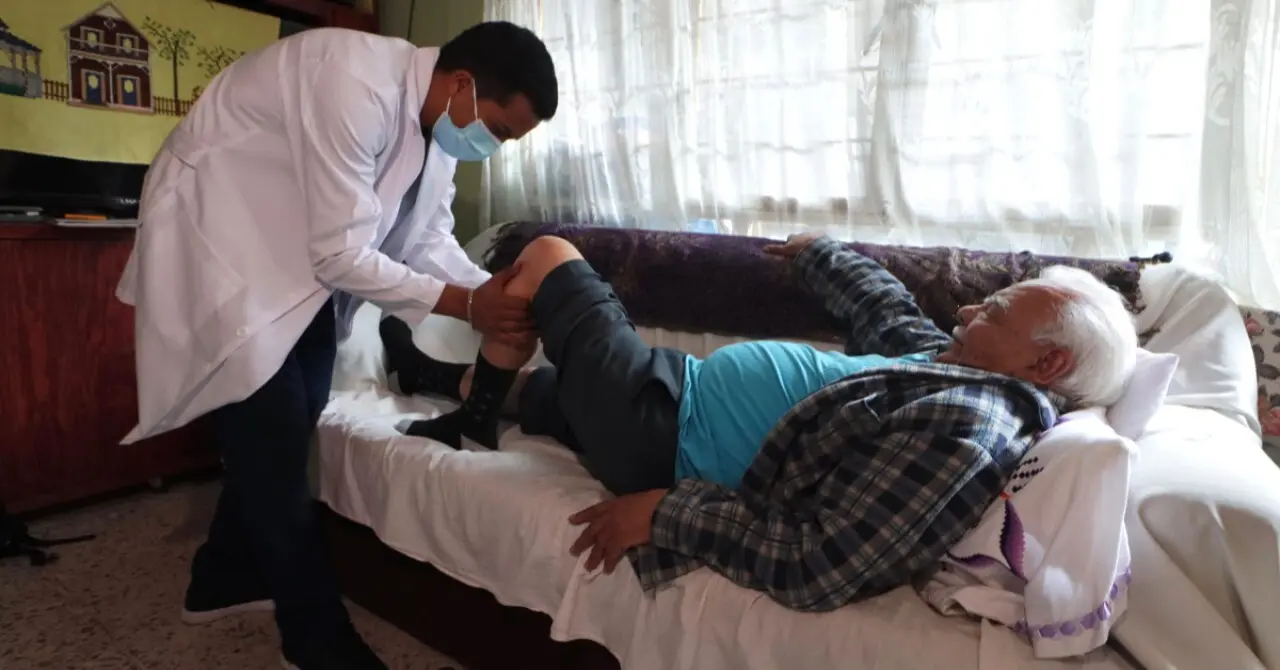 Bienestar avanza en visitas médicas casa por casa