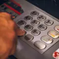 ¿Cuánto cobran de comisión los cajeros automáticos que no son de tu banco? Checa la lista