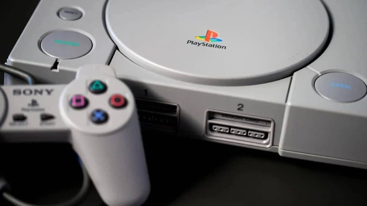 Fan crea una placa base funcional para PlayStation 30 años después de su lanzamiento