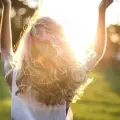 3 mascarillas caseras para cuidar tu pelo de las altas temperatura