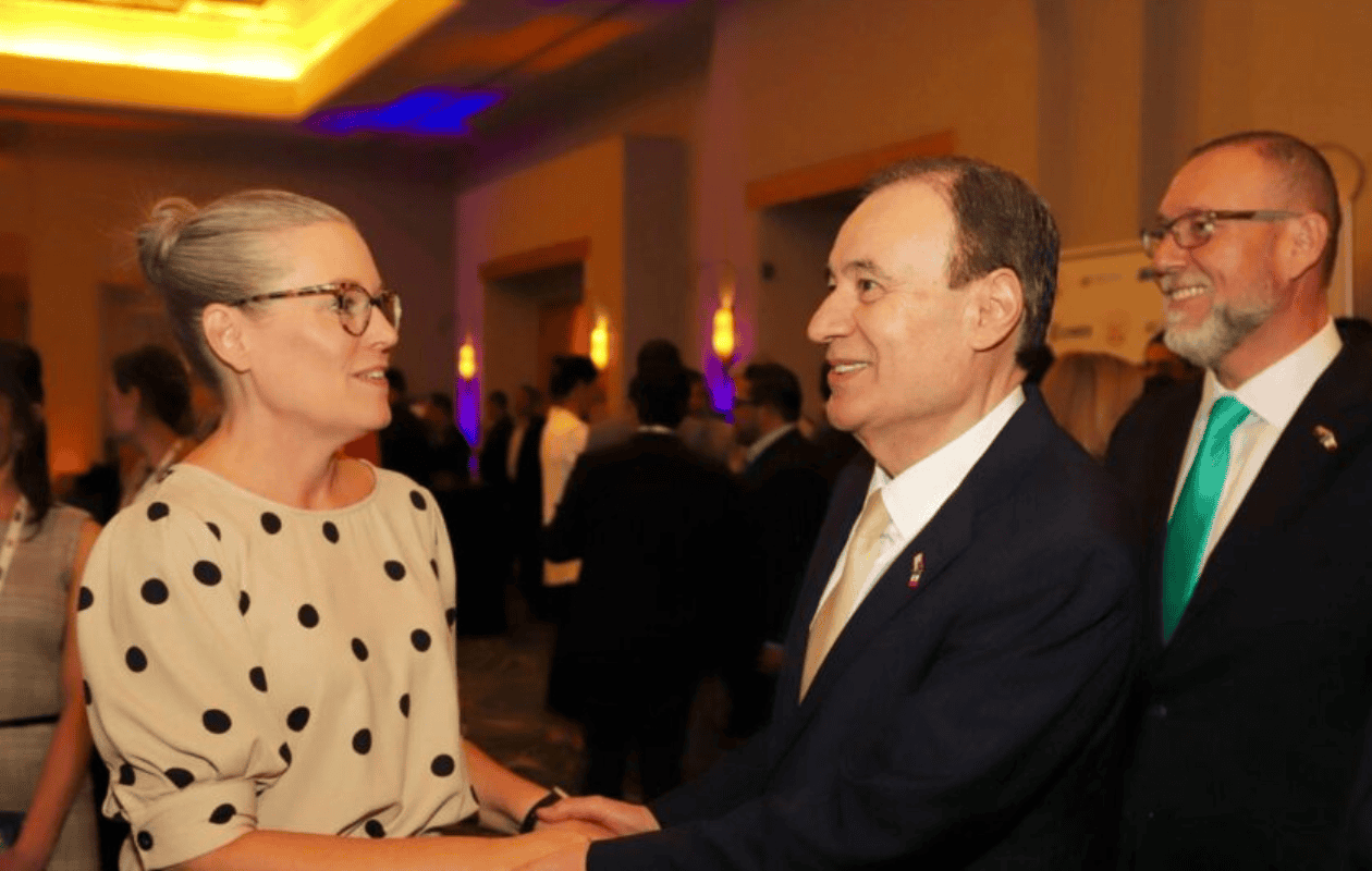 Gobernador Durazo y Katie Hobbs inauguran en Phoenix la Cumbre Sonora-Arizona