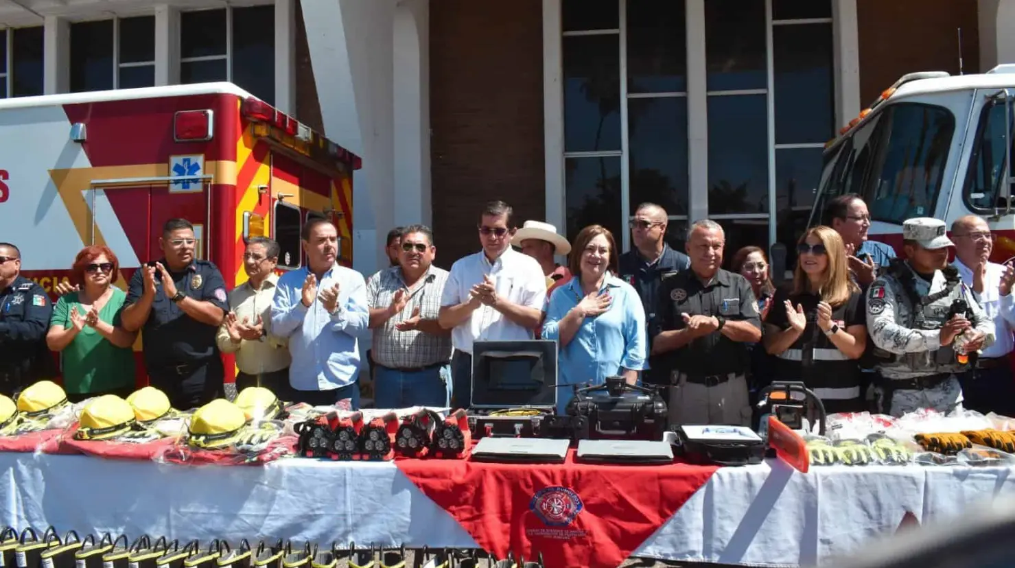 Equipan a Bomberos Navojoa con nuevas unidades