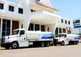 Entregan dos pipas al Oomapasn para atender emergencia hídrica