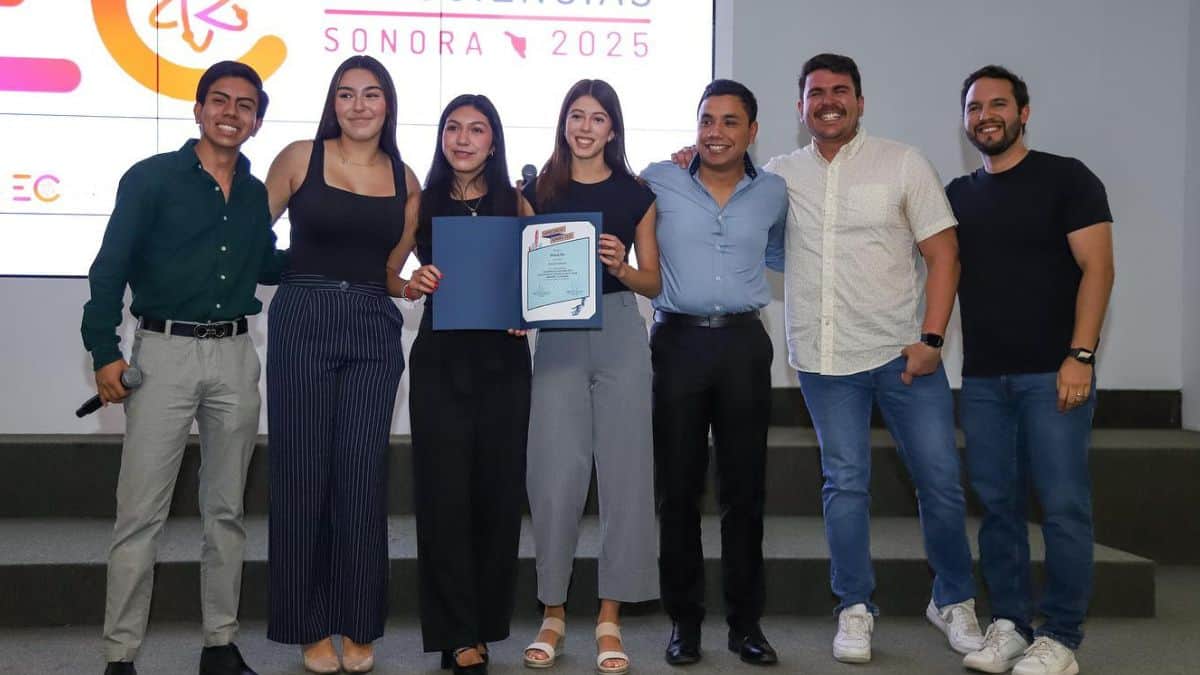 Alumnas de PrepaTec llevan proyecto contra la diabetes a Latinoamérica