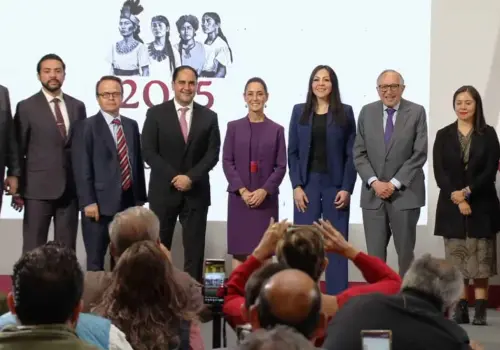 Sheinbaum anuncia inversión de 10 mil 480 mdp de 4 farmacéuticas para la producción de medicamentos
