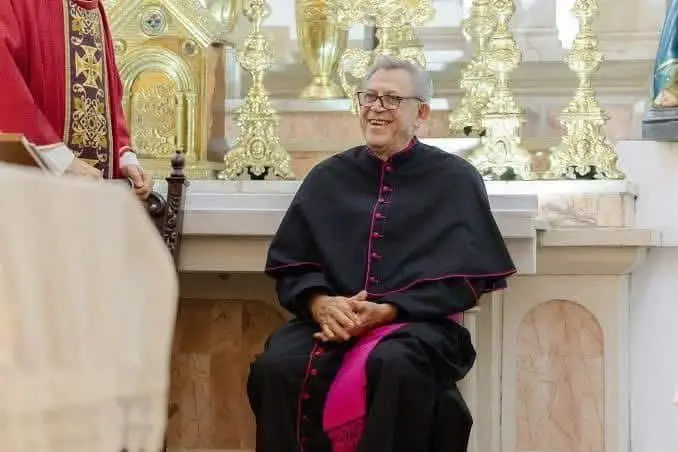 El Padre Felipe González acaba de cumplir 50 años de ministerio sacerdotal.