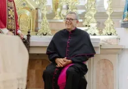 Asaltan a Monseñor Felipe González en Guaymas
