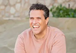 Marco Antonio Regil en la lista de "El Tendedero"; hay cuatro denuncias en su contra