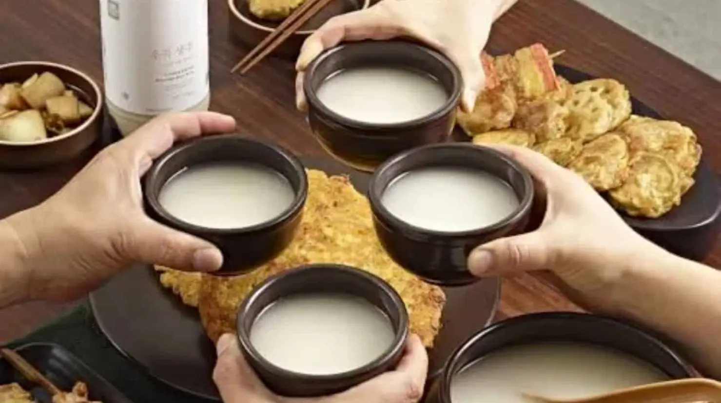 Makgeolli bebida tradicional coreana, ¿por qué todos hablan de su sabor?