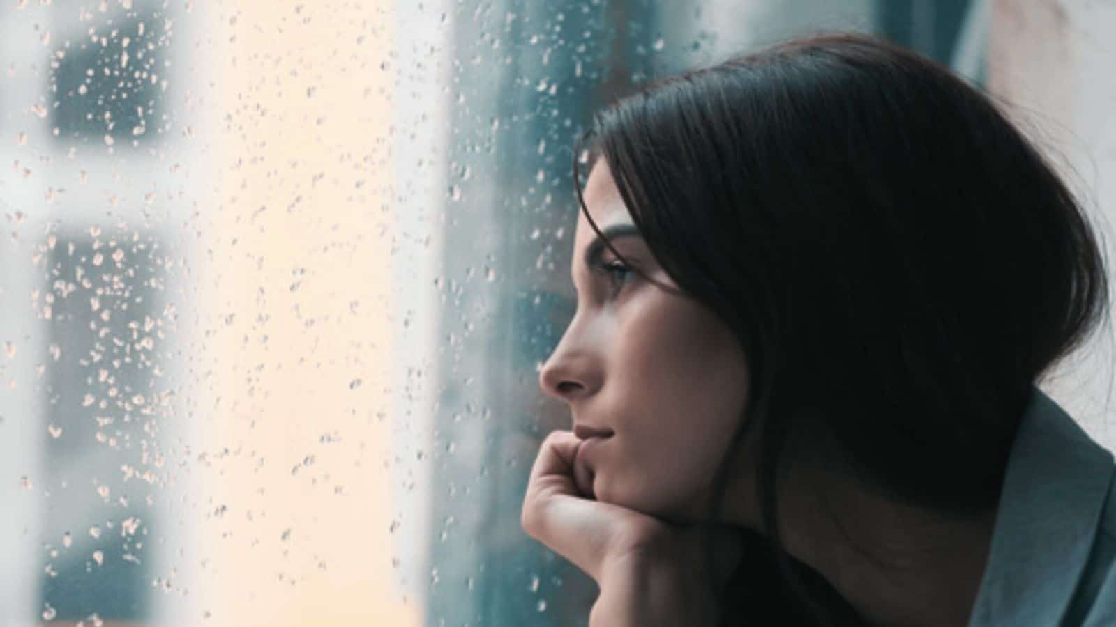 ¿Por qué algunas personas se sienten tristes y melancólicas con la lluvia? Esto explican los expertos