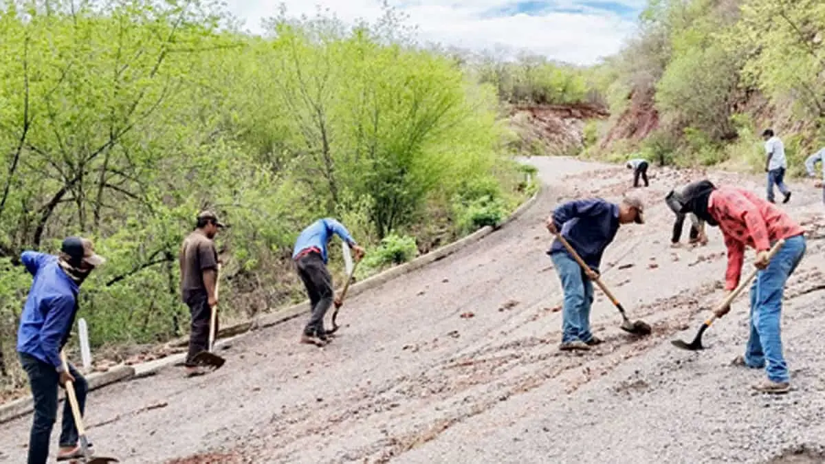 Restablecen acceso a las comunidades
