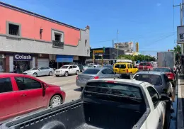 Comercio afectado por falta de sincronización de semáforos en el centro de Obregón