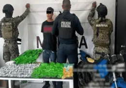 Detienen en Bahía de Kino a joven cargado de droga