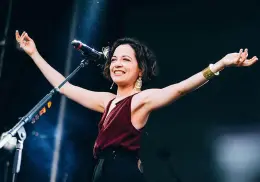 Natalia Lafourcade revela embarazo y pospone gira