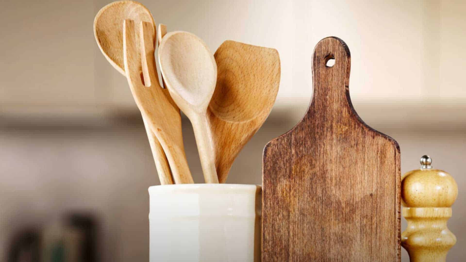 Esta es la razón por la que debes usar palitas de madera para tus sartenes ¿Qué pasa si no lo hago así?