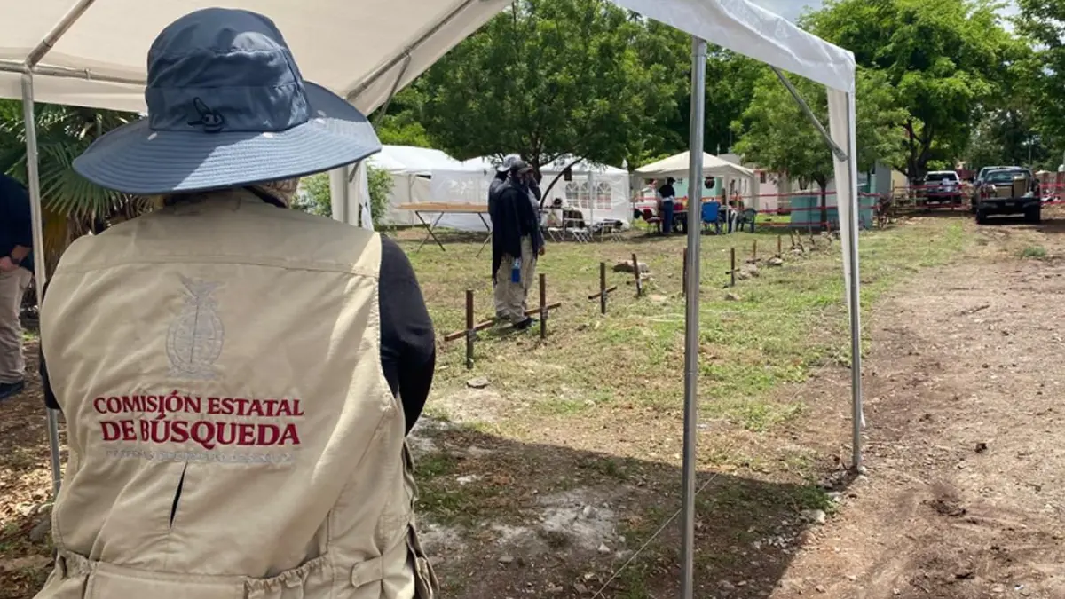 Exhuman en Sinaloa los cuerpos no identificados de panteón municipal